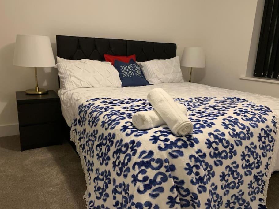 Brand New Entire 4 Bed House Multiple Free Parking Early Check-In Late Check- Out Allowed South Ockendon Екстериор снимка